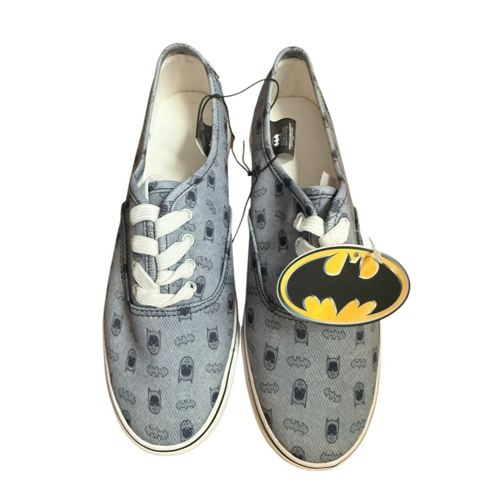Bioworld Batman Logo Classic Canvas Sneakers Grey Black Men’s 8 / Women’s 9.5